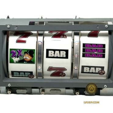 WMS three-reel assembly with BAR and red 7 reel strips